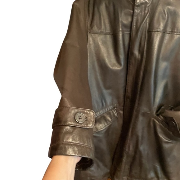 Danier Men's Dark Brown Leather Jacket w/detachable hood.Size 40/Medium - Picture 10 of 16